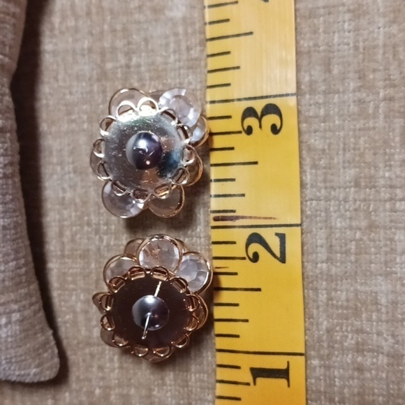 Gold Tone Bezel Set Clear Rhinestone Cluster Post Earrings - Picture 3 of 8